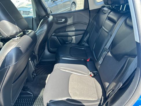 Used 2018 Jeep Compass Latitude w/ Popular Equipment Group AWD/4WD image 22