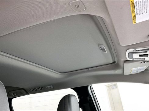 Used 2026 Toyota Sienna XLE FWD image 21