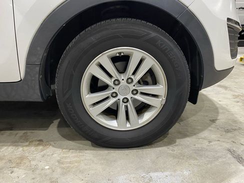 Used 2011 Kia Sportage LX FWD image 18