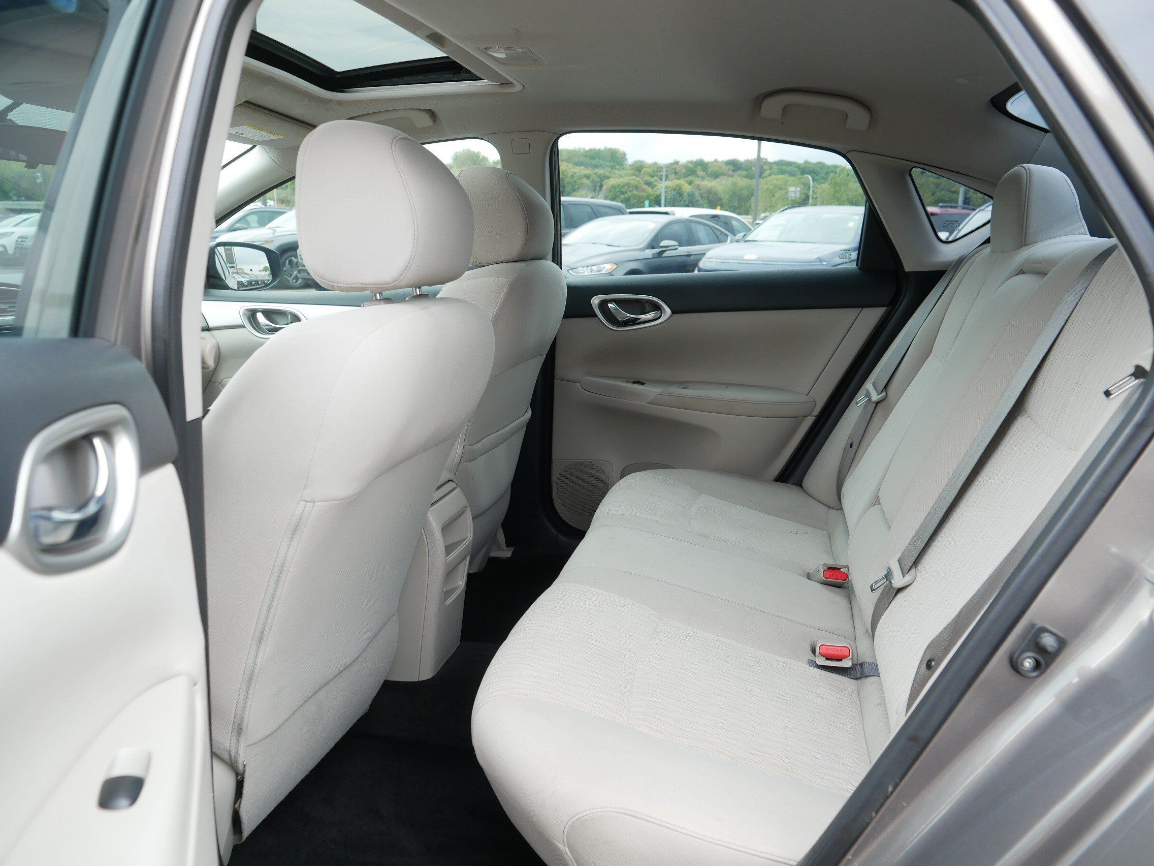 Used 2015 Nissan Sentra SV w/ Style Package FWD image 16