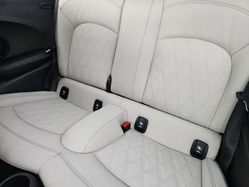 Used 2024 MINI Cooper 2-Door Hardtop w/ Signature Upholstery Package image 13