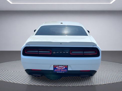 Used 2021 Dodge Challenger SXT RWD image 5