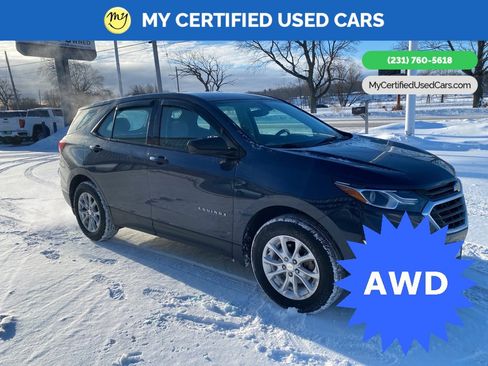 Used 2018 Chevrolet Equinox LS image 3