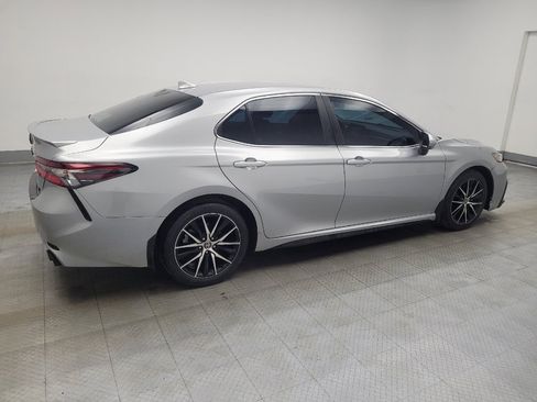 Used 2022 Toyota Camry SE image 10