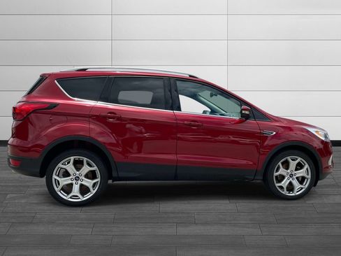 Used 2019 Ford Escape Titanium FWD image 2