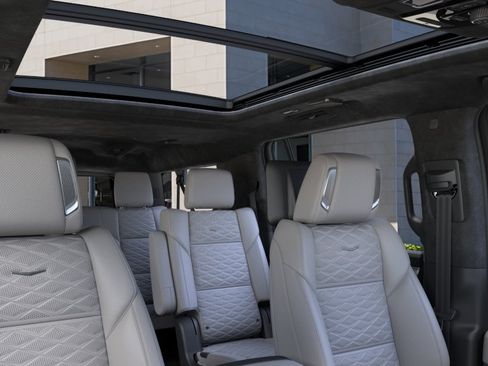 New 2026 Cadillac Escalade ESV Platinum Sport w/ LPO, ONYX Package AWD/4WD image 24