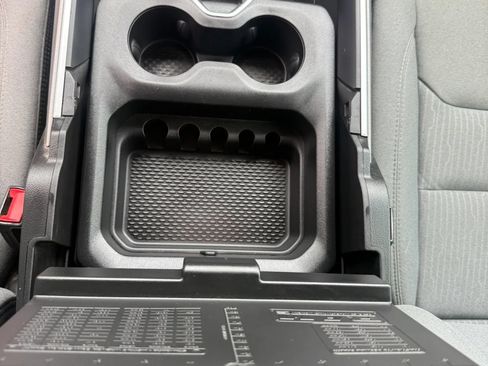 Used 2021 RAM 1500 Big Horn AWD/4WD image 30