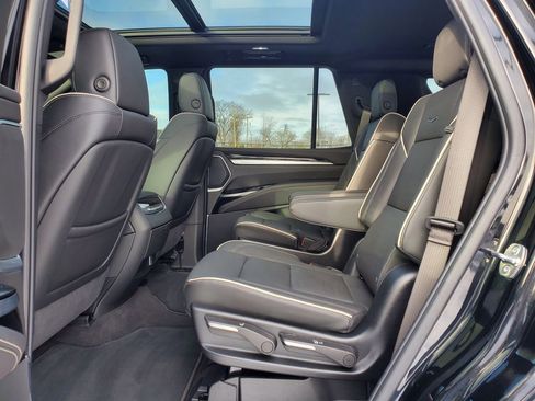 Certified 2025 Cadillac Escalade Sport image 47