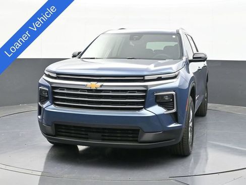 New 2026 Chevrolet Traverse LT w/ Driver Confidence Package image 2