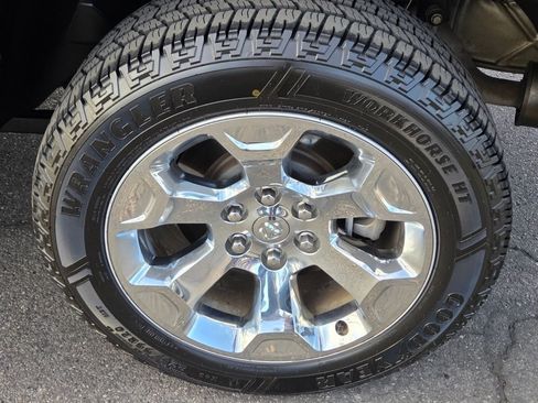 Used 2019 RAM 1500 Big Horn RWD image 11