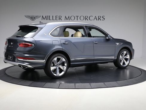 New 2025 Bentley Bentayga Extended Wheelbase image 8
