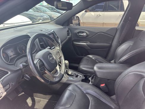 Used 2021 Jeep Cherokee Latitude Lux 80th Anniv w/ Quick Order Package 2YU 80th AWD/4WD image 5