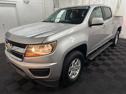 Used 2020 Chevrolet Colorado W/T w/ WT Convenience Package AWD/4WD image 4