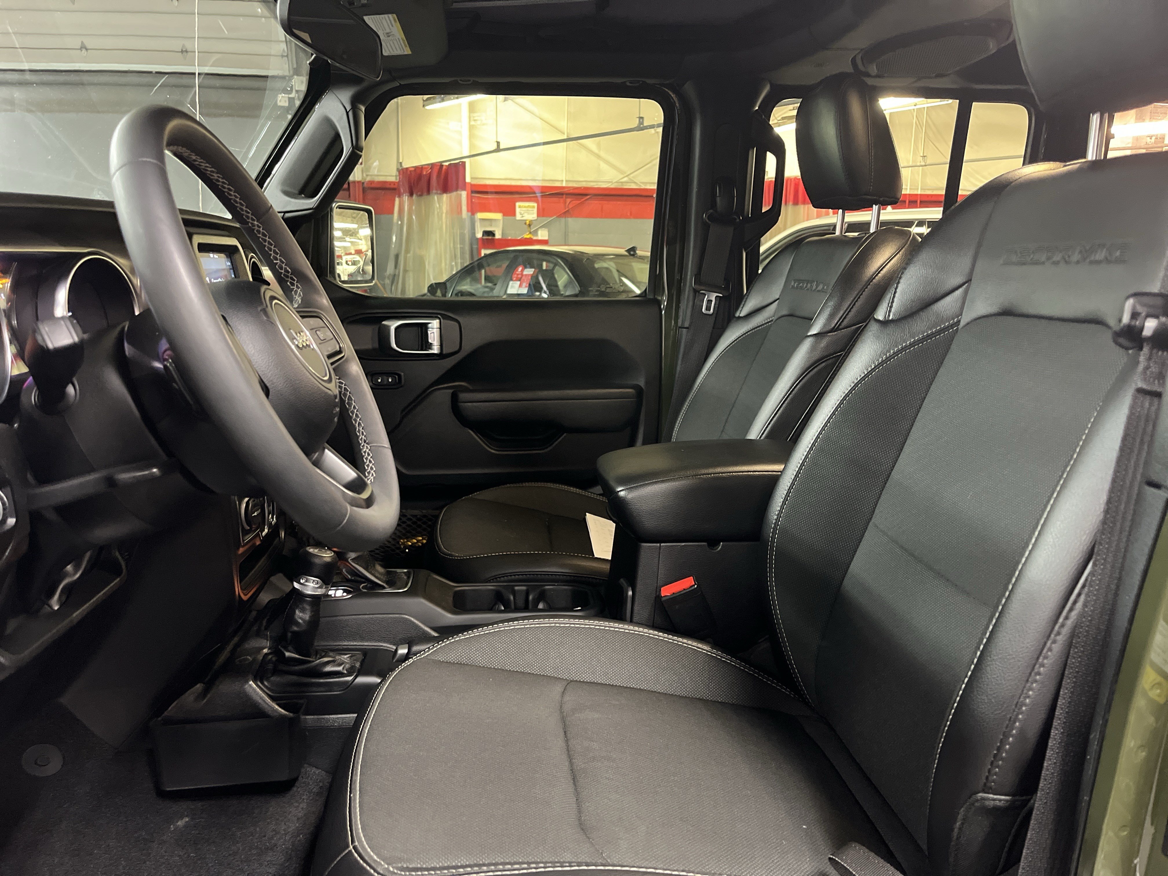 Used 2023 Jeep Wrangler Unlimited Sport AWD/4WD image 7