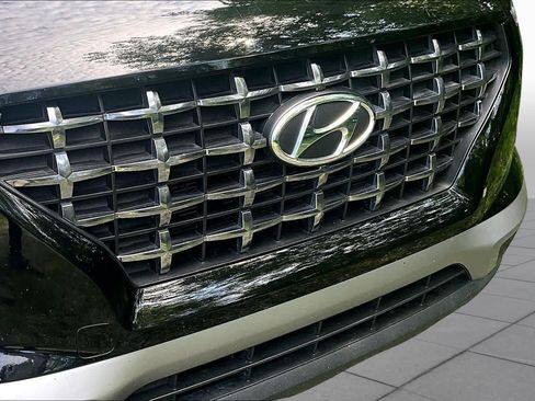Used 2025 Hyundai Venue SEL FWD image 30