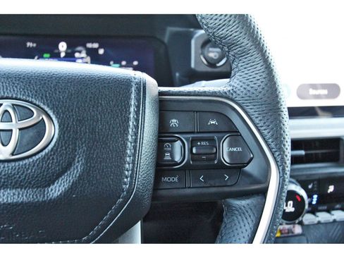 Used 2024 Toyota Tacoma Trailhunter image 25