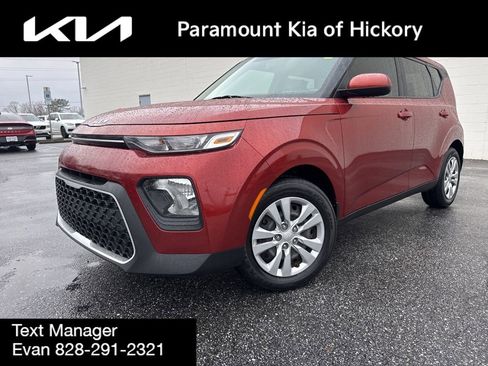 Used 2022 Kia Soul LX image 3