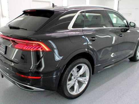 Used 2019 Audi Q8 Premium w/ Convenience Package image 10