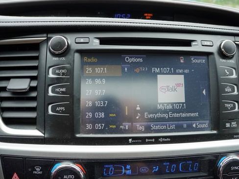 Used 2016 Toyota Highlander XLE AWD/4WD image 6