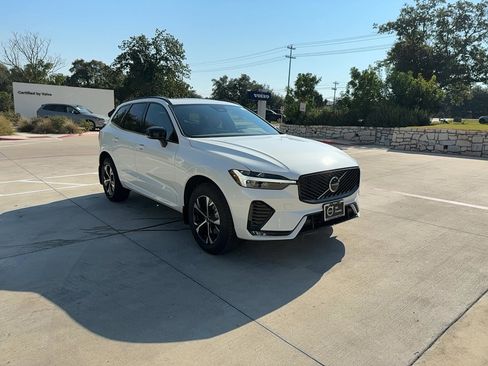 Used 2026 Volvo XC60 B5 Core w/ Protection Package Premier image 8