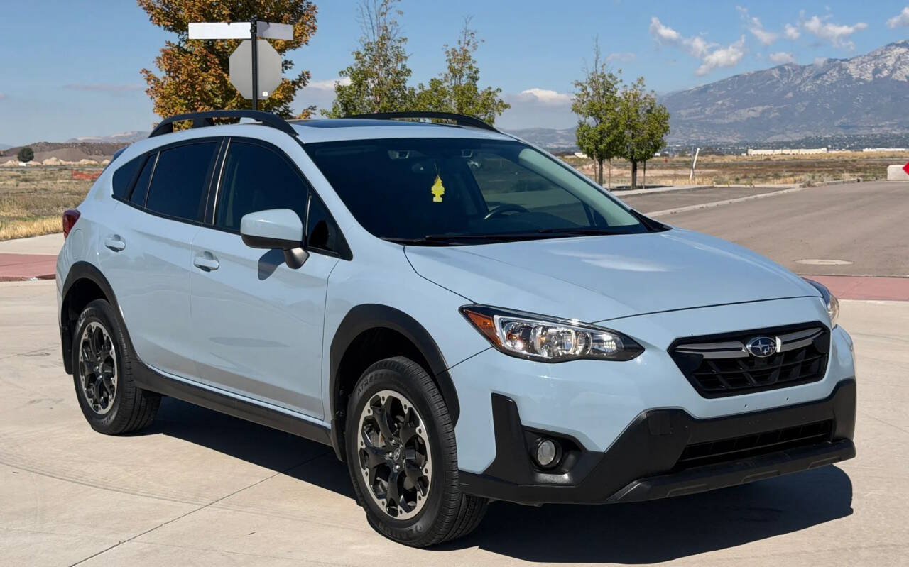 Used 2021 Subaru Crosstrek 2.0i Premium w/ Moonroof Package AWD/4WD image 3