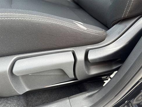 Certified 2025 Nissan Rogue S image 29