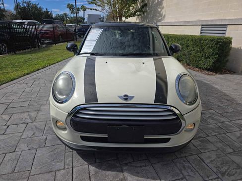 Used 2014 MINI Cooper 2-Door Hardtop image 2