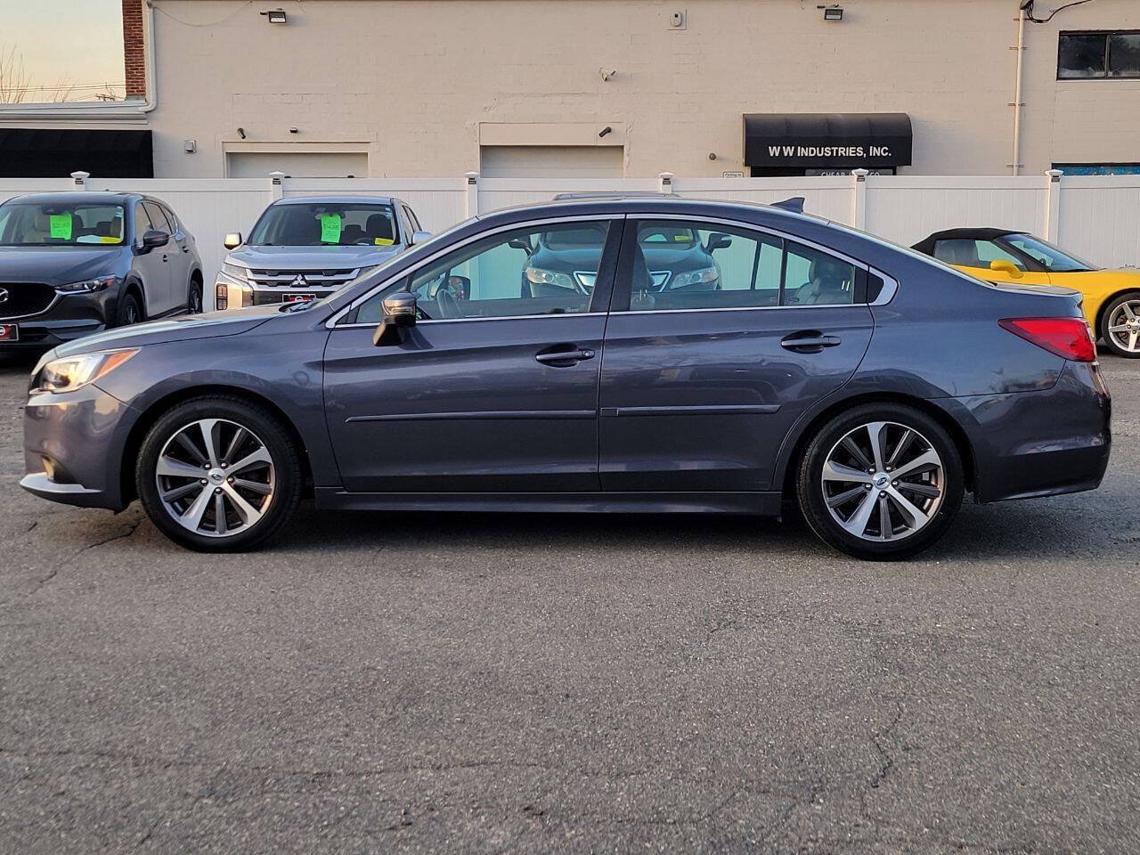 Used 2017 Subaru Legacy 2.5i Limited AWD/4WD image 9