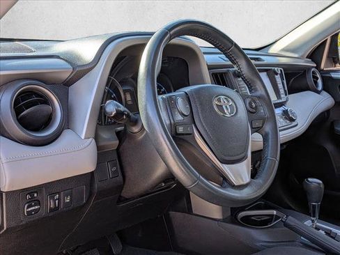 Used 2017 Toyota RAV4 XLE FWD image 7