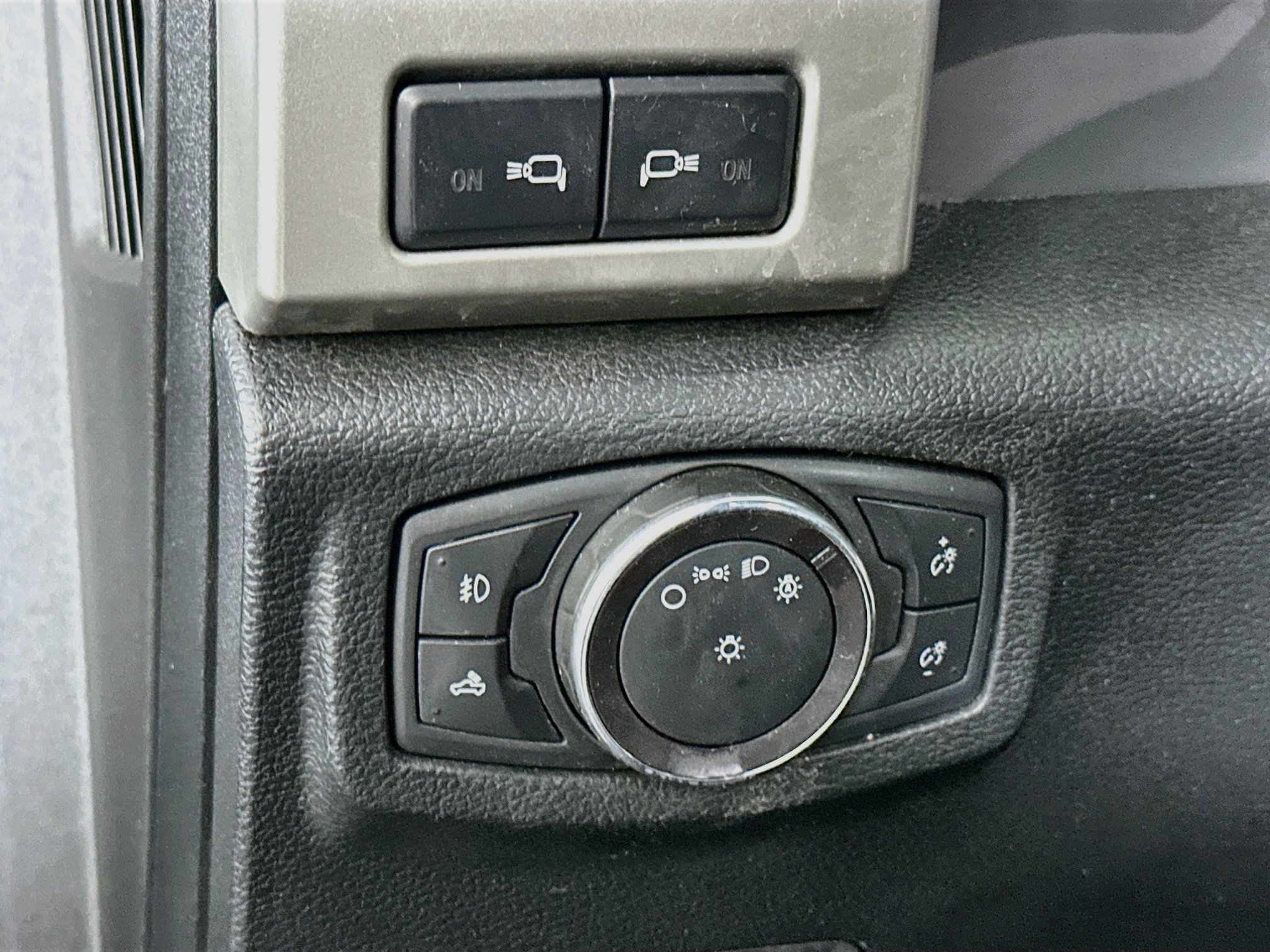 Used 2019 Ford F350 Lariat w/ Chrome Package AWD/4WD image 17