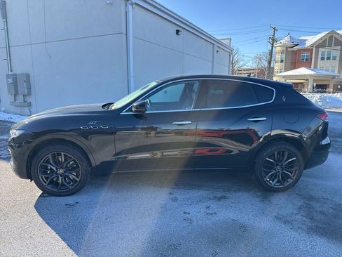 Used 2024 Maserati Levante GT Ultima image 5