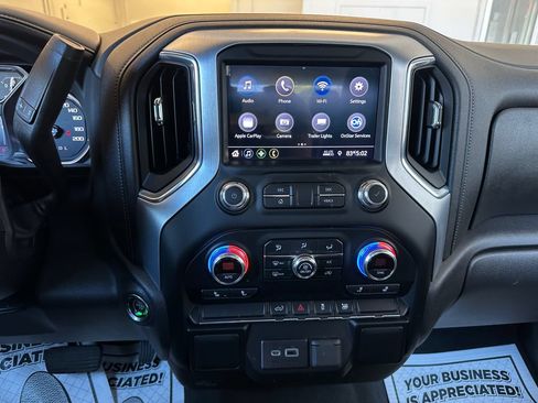 Used 2022 GMC Sierra 1500 SLE AWD/4WD image 8