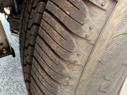 Used 2012 Nissan Versa SL image 19