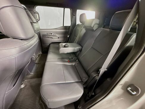 Certified 2025 Lexus GX 550 w/ Accessory Package (2T) AWD/4WD image 26