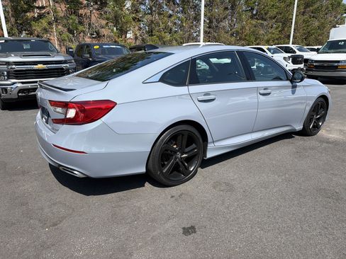 Used 2022 Honda Accord Sport image 10