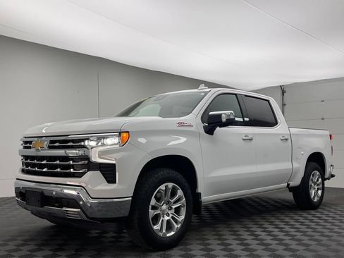 Used 2024 Chevrolet Silverado 1500 LTZ w/ LTZ Convenience Package II AWD/4WD image 2