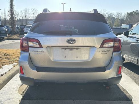 Used 2017 Subaru Outback 3.6R Limited image 5