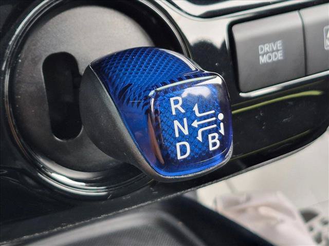 Used 2020 Toyota Prius LE FWD image 12