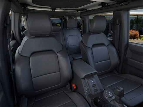 New 2025 Ford Bronco Badlands image 10
