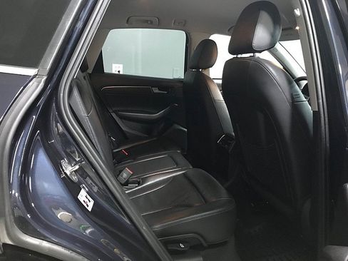 Used 2013 Audi Q5 2.0T Premium w/ Convenience Pkg AWD/4WD image 16
