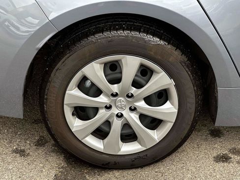 Used 2023 Toyota Corolla LE w/ Carpet Mat Package (TMS) FWD image 12