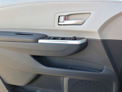 Used 2024 Toyota Sienna XLE image 12