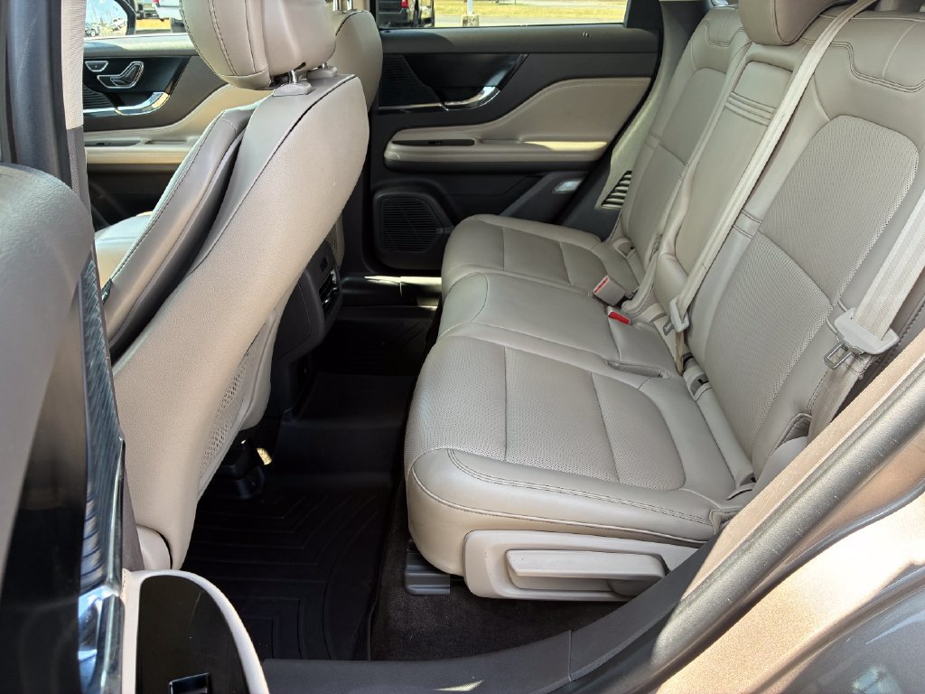 Used 2020 Lincoln Corsair FWD w/ Equipment Group 101A image 11