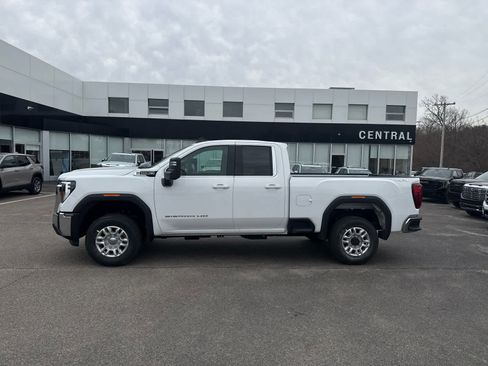New 2026 GMC Sierra 2500 SLE image 2
