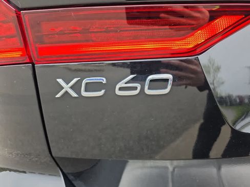 Used 2026 Volvo XC60 B5 Ultra w/ Protection Package Premier AWD/4WD image 8