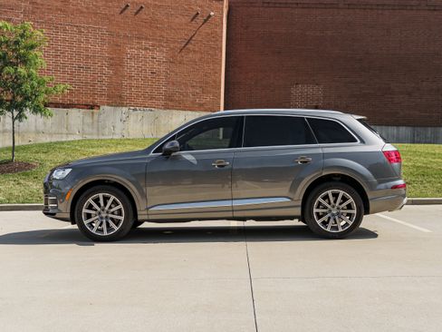 Used 2018 Audi Q7 3.0T Premium Plus w/ Premium Plus Package AWD/4WD image 5