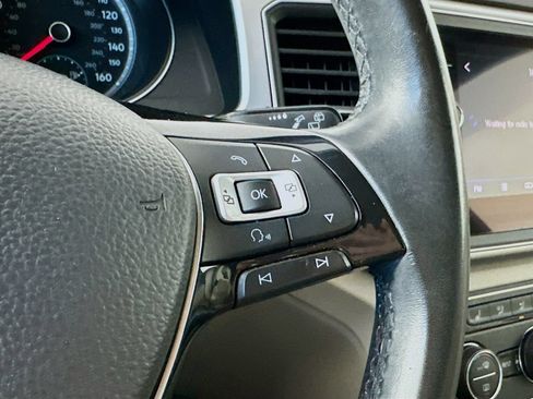 Used 2018 Volkswagen Atlas SE w/ R-Line Package FWD image 26