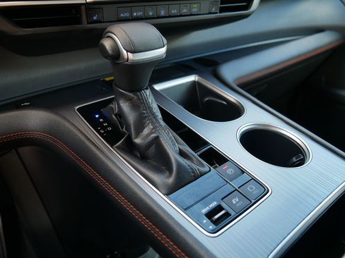 Used 2022 Toyota Sienna XSE w/ XSE Plus Package FWD image 23