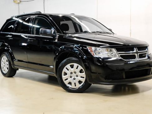 Used 2017 Dodge Journey SE image 5