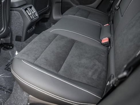 New 2026 Volvo XC40 B5 Ultra w/ Protection Package Premier image 32